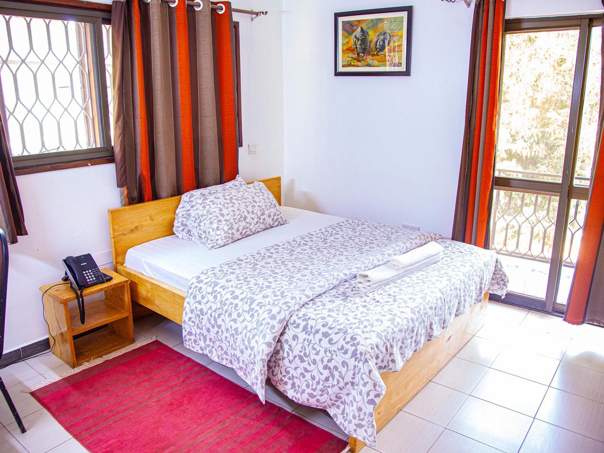 Explorers Hub Kampala Dış mekan fotoğraf