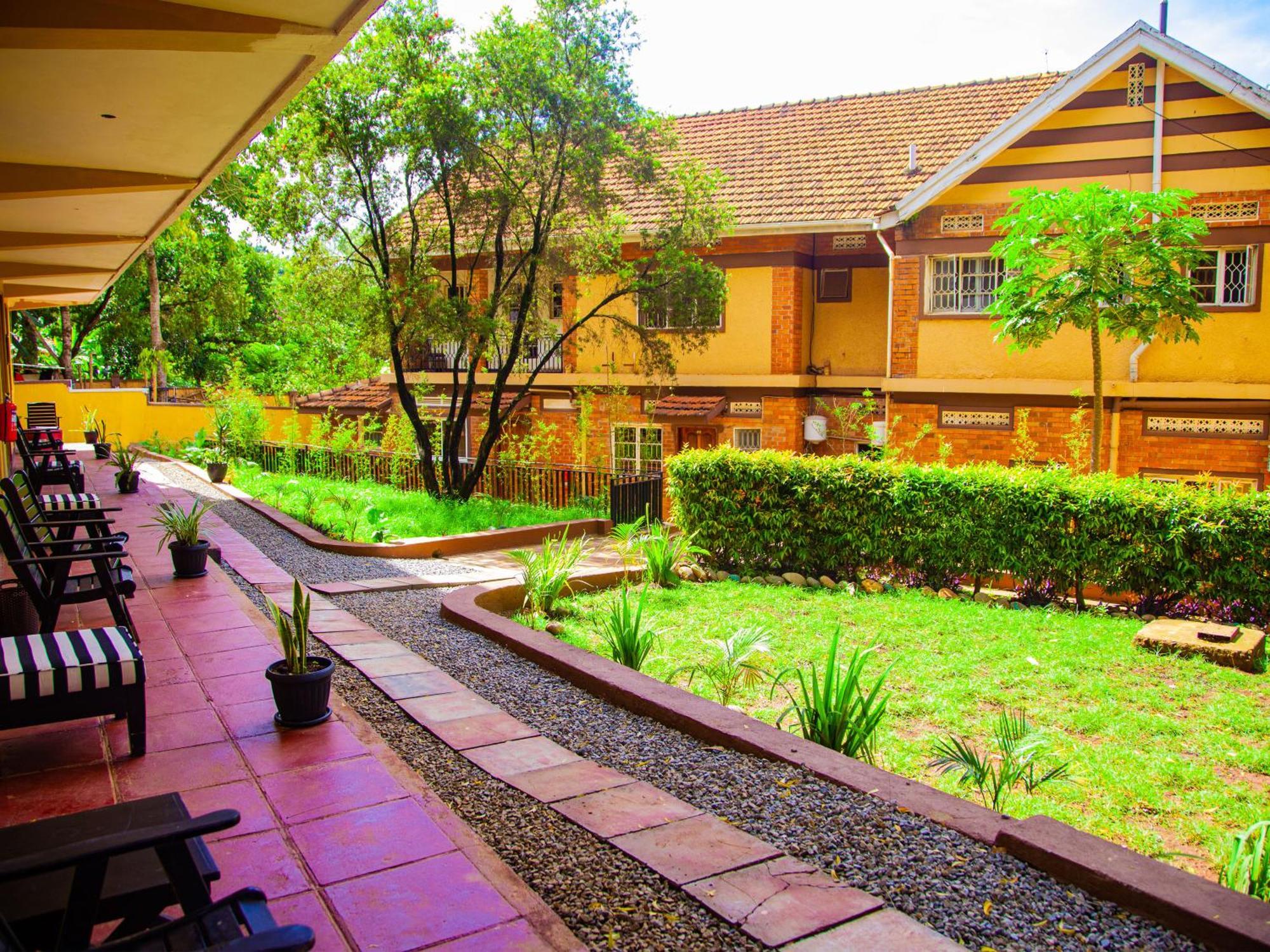 Explorers Hub Kampala Dış mekan fotoğraf