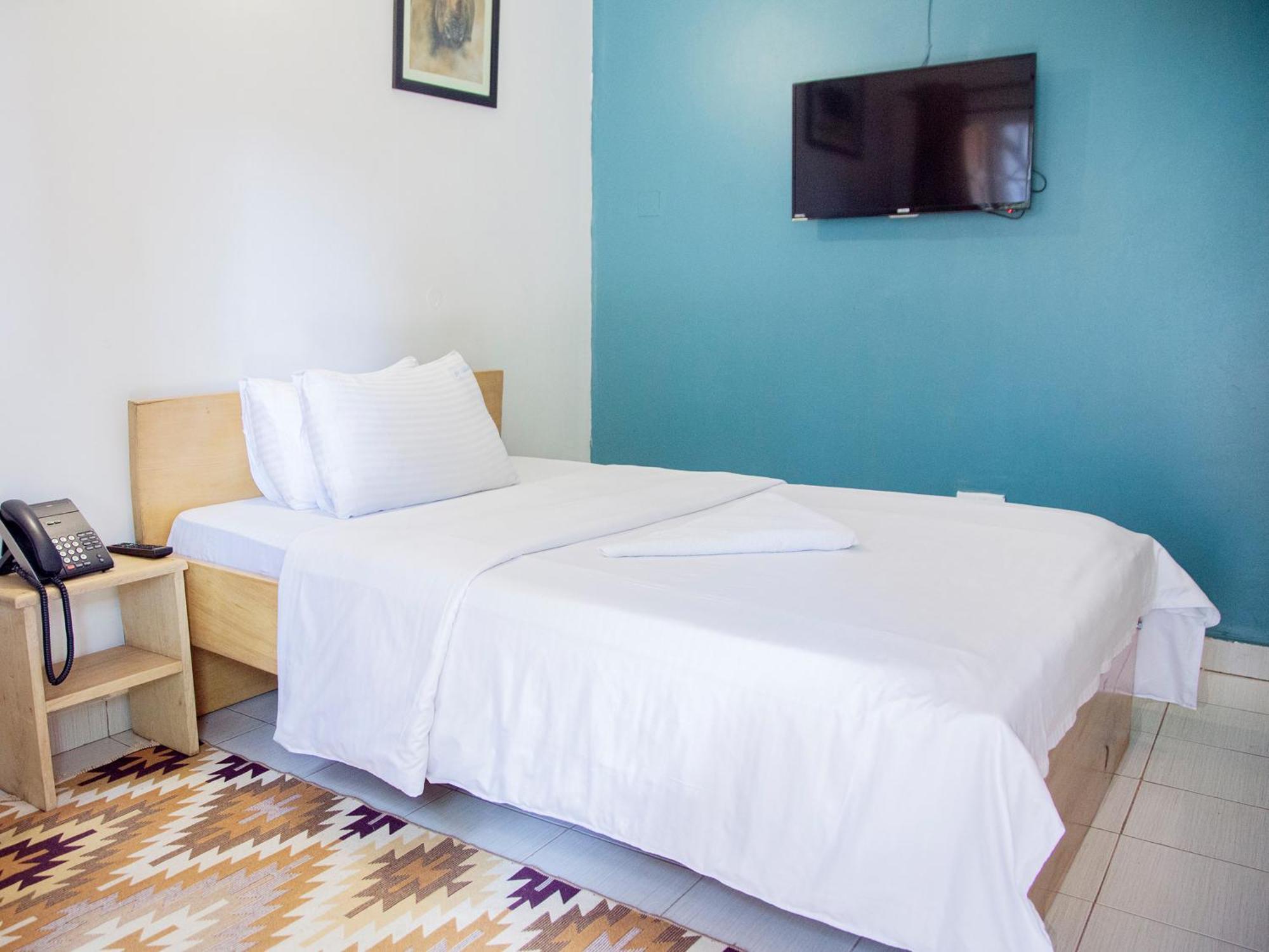 Explorers Hub Kampala Dış mekan fotoğraf